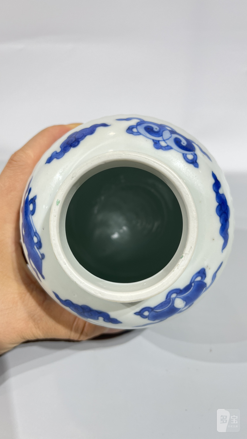 清康熙 青花开窗仕女人物罐 - 图7